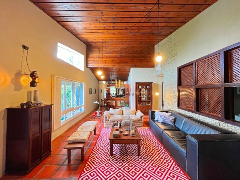 Casa em condomínio para pessoas de bom gosto.