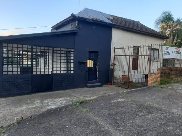 Terreno em Porto Alegre, no bairro Tristeza, à venda.