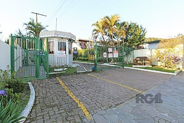 Casa Condominio em Porto Alegre, no bairro Guarujá, com 3 dormitório(s), e 3 ban