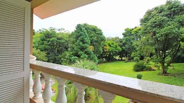 Casa Condominio em Porto Alegre, no bairro Cascata, com 3 dormitório(s), e 3 ban