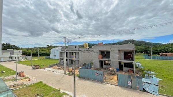 Casa Condominio em Porto Alegre, no bairro Campo Novo, com 3 dormitório(s), e 3 
