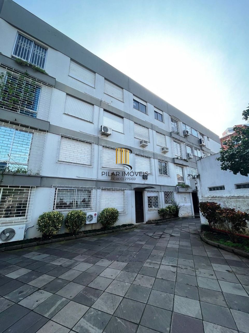 Ótimo apartamento com 2 dormitórias no bairro Menino Deus. - Pilar Imóveis