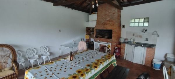 Casa em Porto Alegre, no bairro Jardim Isabel, com 5 dormitório(s), e 5 banheiro