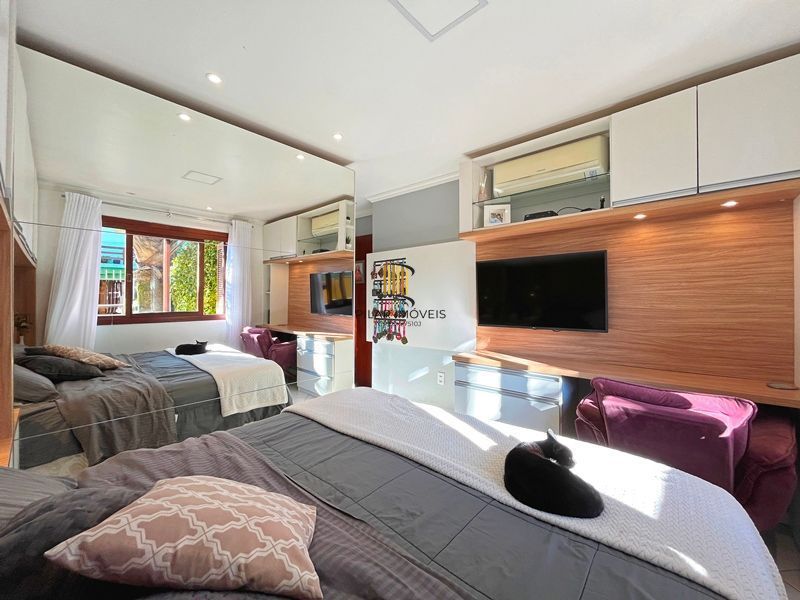 Residência com 2 dormitórios no  Residencial Jardins do Prado.