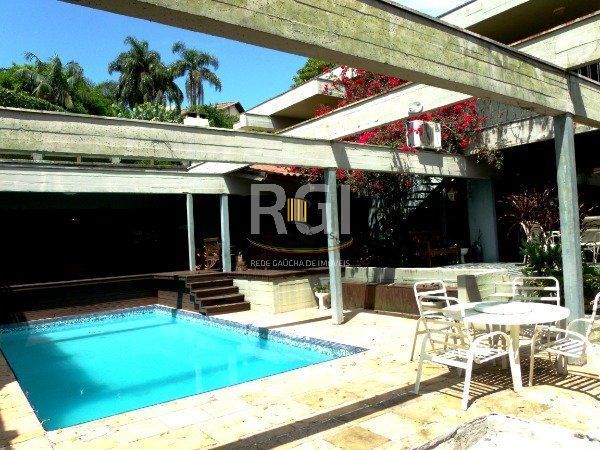 Casa para Venda - 700m², 4 dormitórios, sendo 4 suites, 6 vagas - Vila Conceição