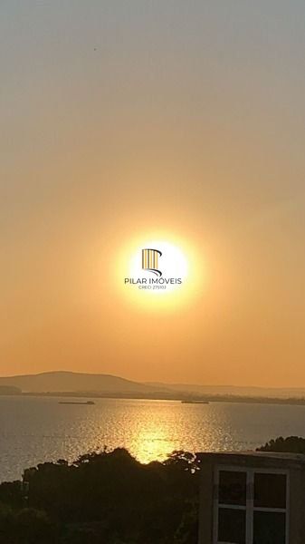 Casa Condominio em Porto Alegre, no bairro Tristeza, com 3 dormitório(s), e 3 ba