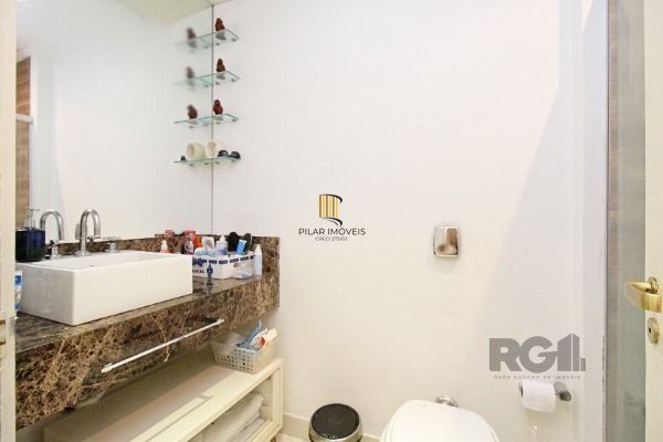 Casa Condominio em Porto Alegre, no bairro Sétimo Céu, com 4 dormitório(s), e 4 