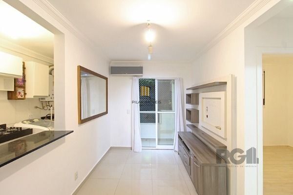 Apartamento em Porto Alegre, no bairro Teresópolis, com 2 dormitório(s), e 2 ban