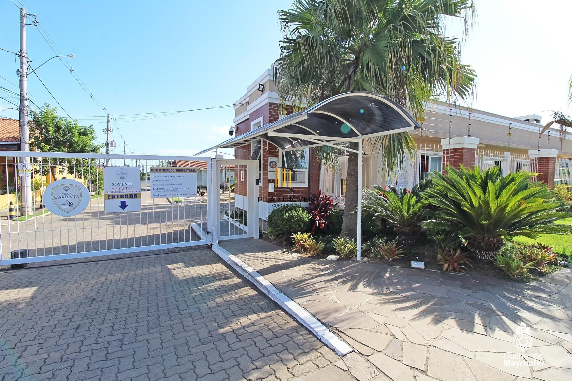 Carrara- Casa térrea 2 dormitórios, reformada , com 2 vagas , churrasqueira