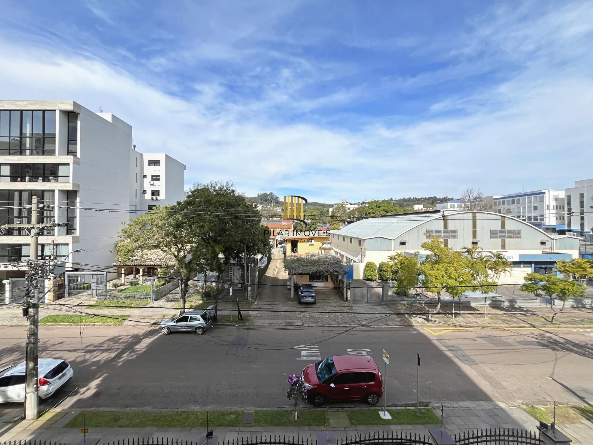 Apartamento na Tristeza  com 3 dormitórios, 1 suite, sacada , churrasqueira e 3 