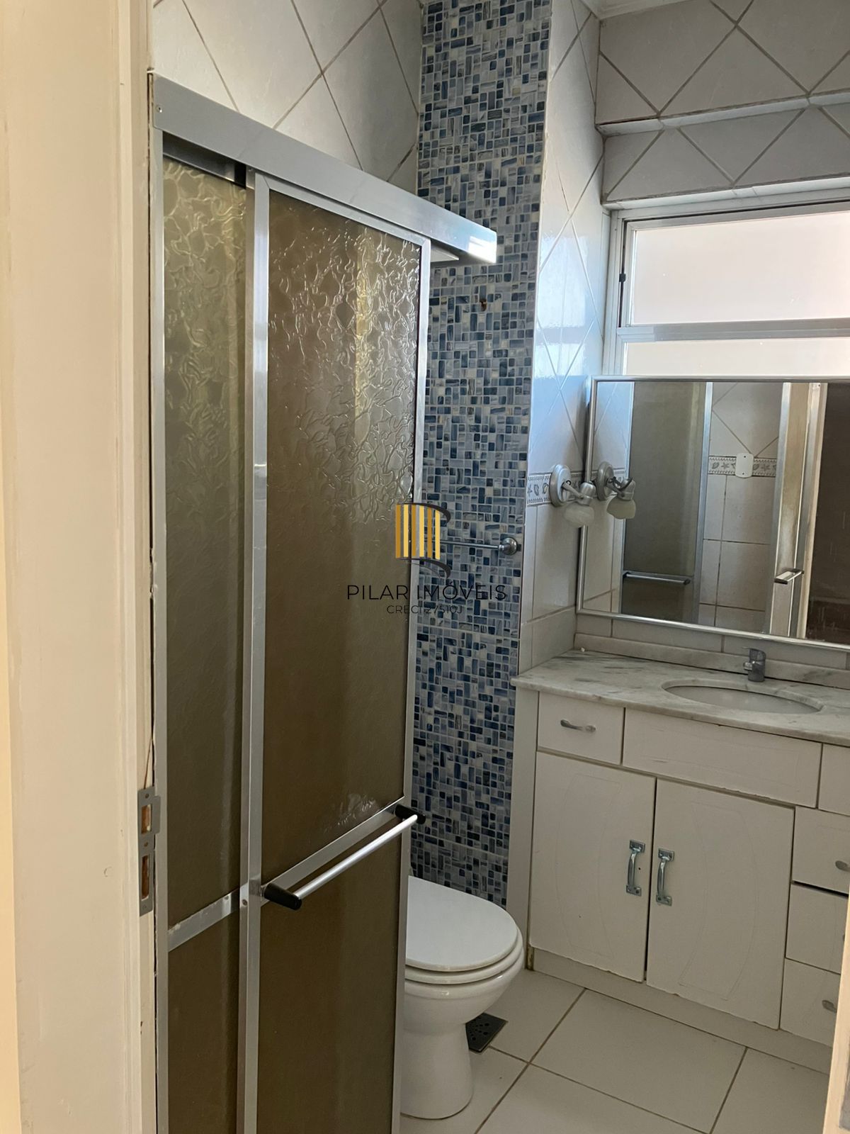 Apartamento de 2 dormitórios no Bairro Floresta