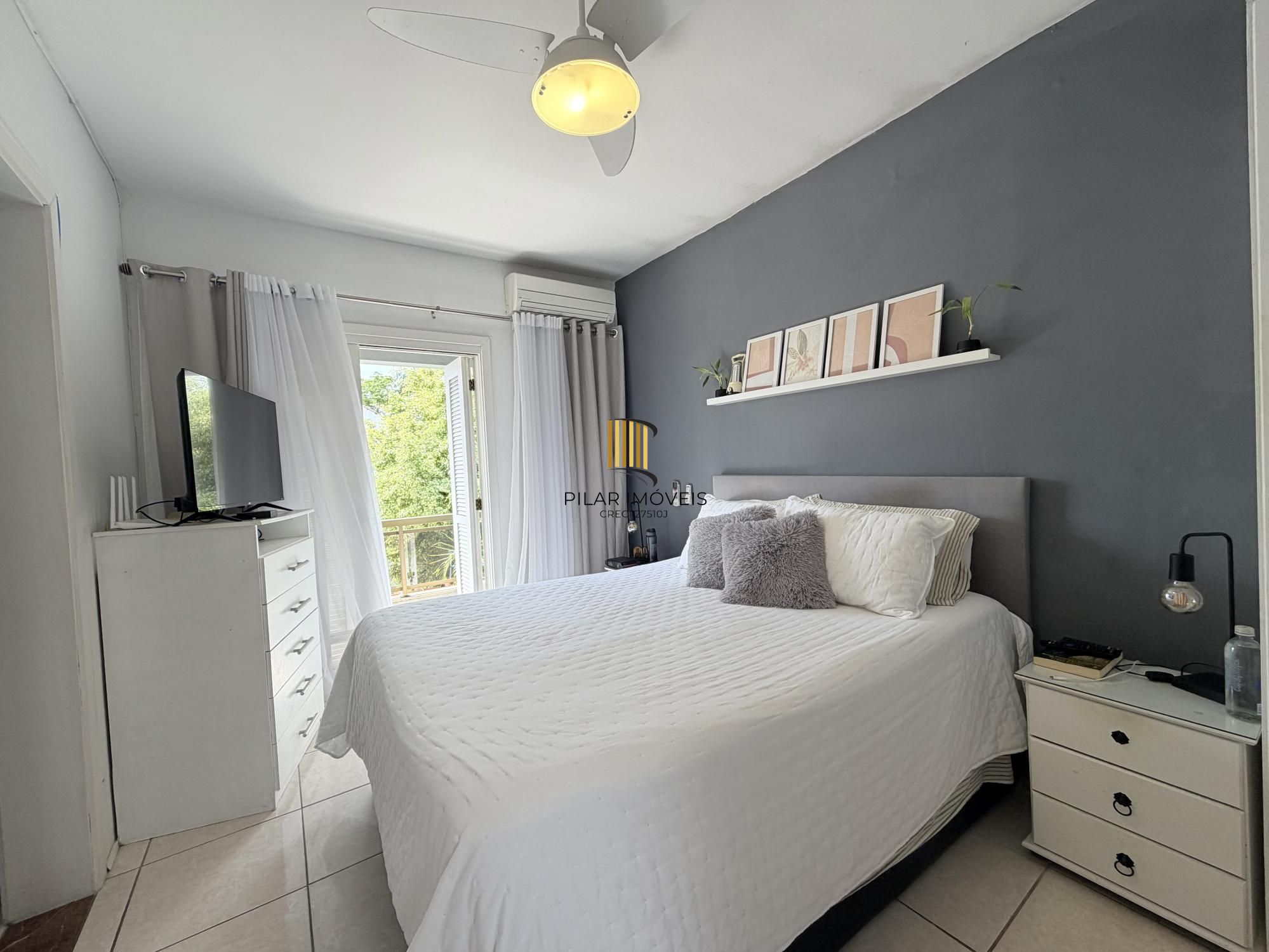 Casa 4 dormitórios no bairro Serraria