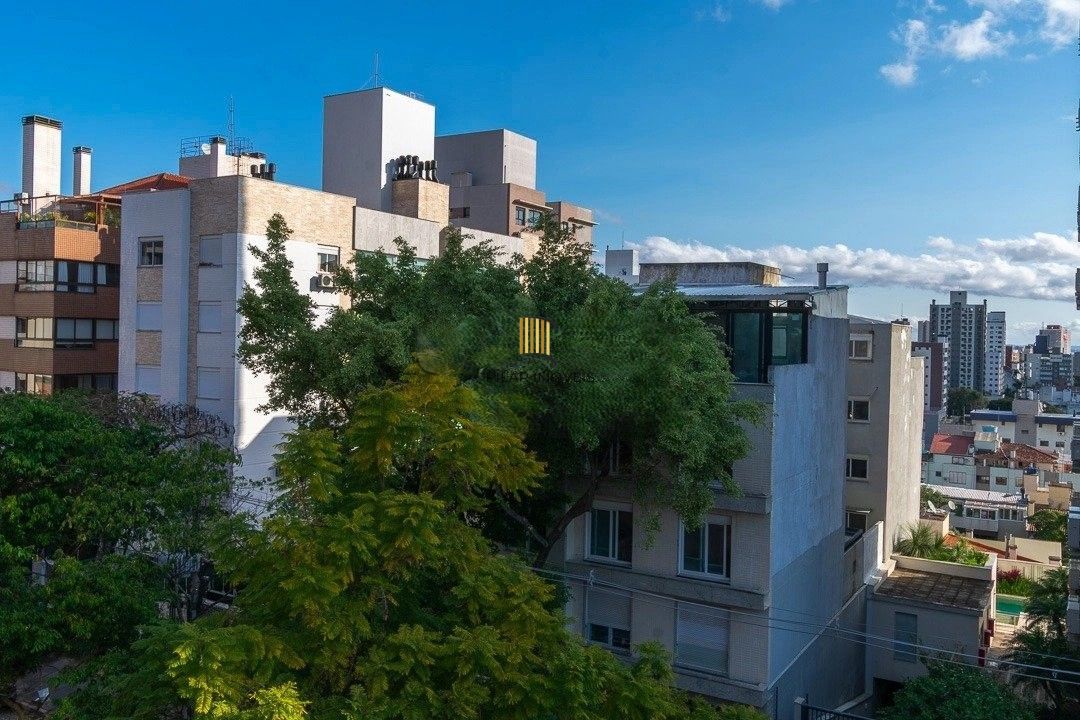 Cobertura ensolarada no coração de Petrópolis — 2 (ou 3) dormitórios + 1 vaga escriturada