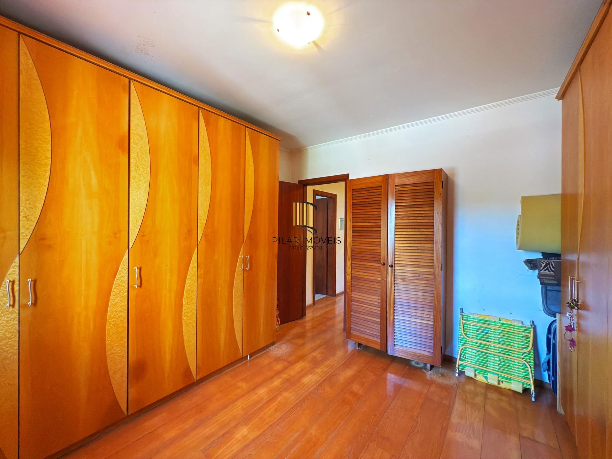 Casa para Venda - 190m², 3 dormitórios, sendo 1 suites, 3 vagas - Nonoai