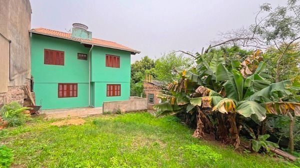 Casa em Porto Alegre, no bairro Vila Nova, com 2 dormitório(s), à venda.