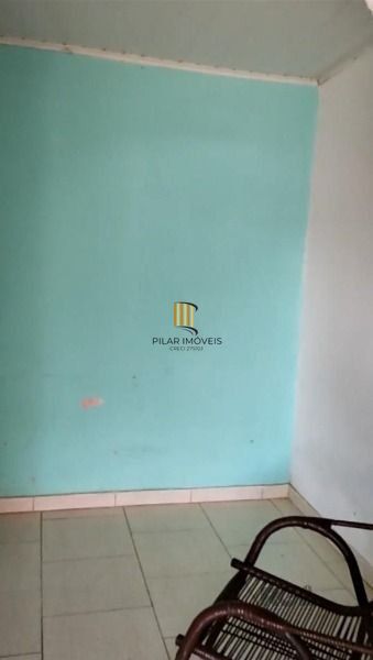 Casa em Porto Alegre, no bairro Vila Nova, com 3 dormitório(s), e 3 banheiros, à