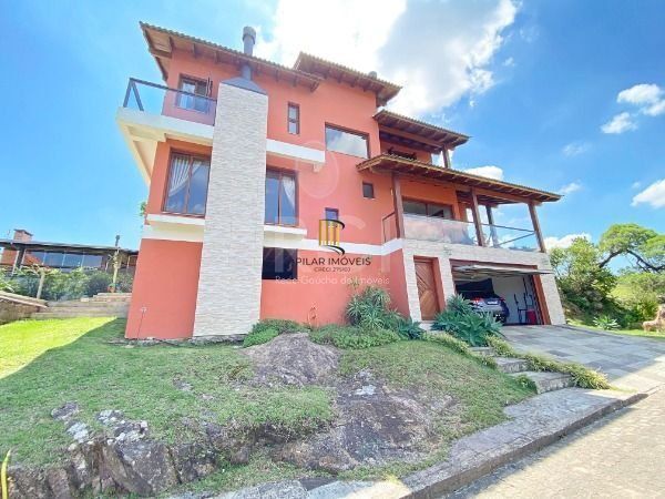 Casa Condominio em Porto Alegre, no bairro Glória, com 3 dormitório(s), e 3 banh