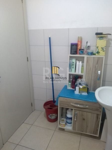 Apartamento em Porto Alegre, no bairro Restinga, com 2 dormitório(s), e 2 banhei