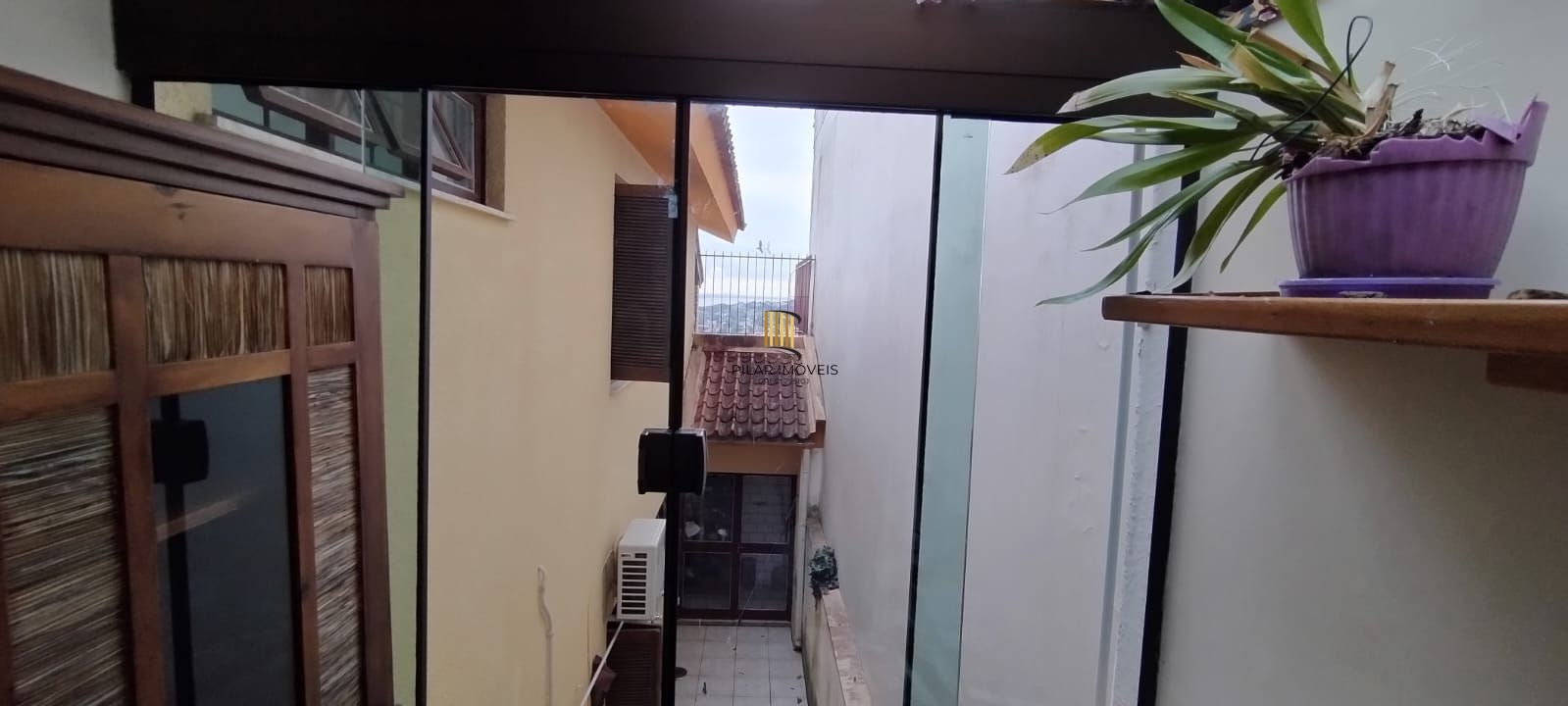 Casa Residencial com vista incrível para o Rio Guaíba no bairro Vila Conceição.