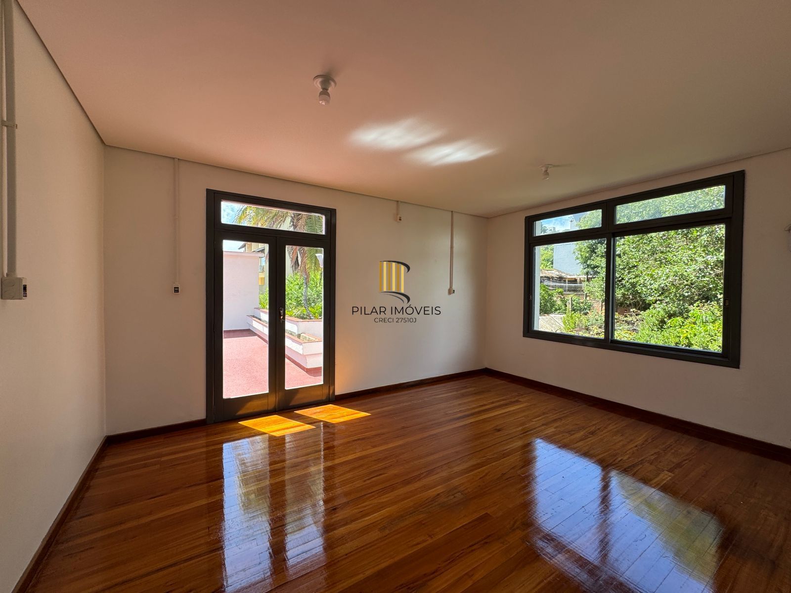 Tristeza -Imóvel único- Terreno 3658 m² privativos, casa 500m², 5d, reformada