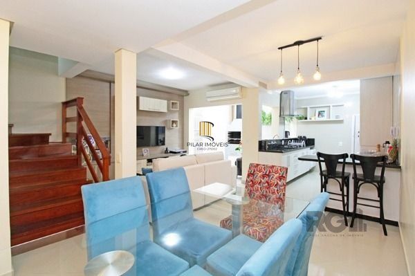 Casa Condomínio em Porto Alegre, no bairro Tristeza, com 3 dormitório(s), à vend