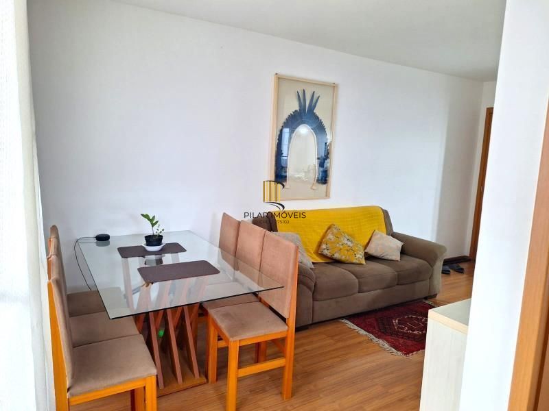 Apartamento com 2 dormitórios á venda no bairro Rubem Berta.