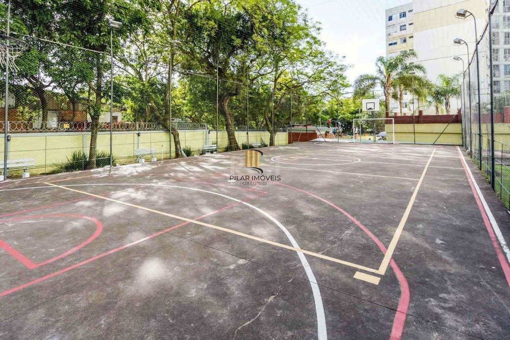 Apartamento em Porto Alegre, no bairro Cristal, com 2 dormitório(s), 1 vaga por 