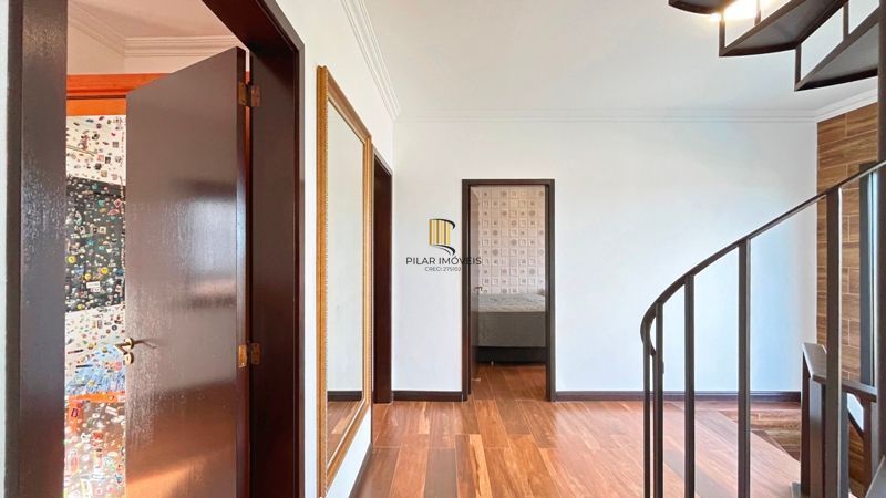 Altos do lago- Com 3 dormitórios, 3 vagas , piscina , Linda e ampla casa em cond