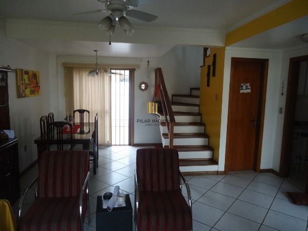 Sobrado para Venda - 158m², 3 dormitórios, sendo 1 suites, 2 vagas - Espirito Sa