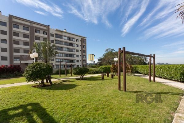 Apartamento em Porto Alegre, no bairro Cavalhada, com 3 dormitório(s), e 3 banhe