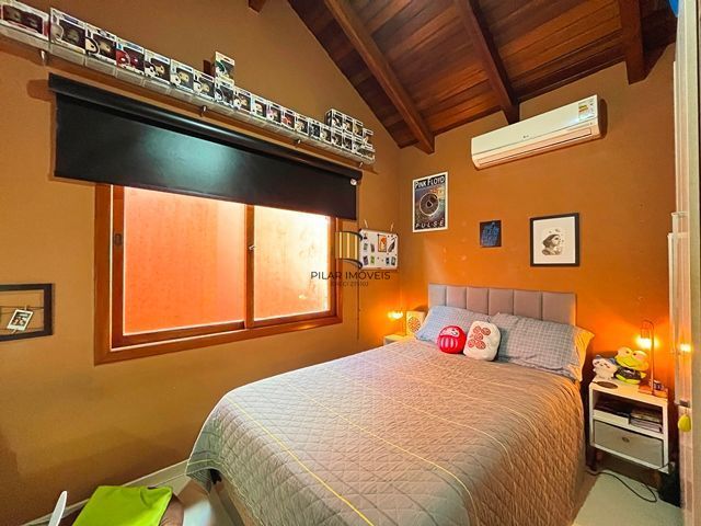 Ótima Residência com 3 dormitórios á venda no Bairro Ipanema.