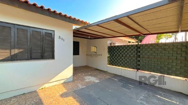 Casa em Porto Alegre, no bairro Restinga, com 2 dormitório(s),