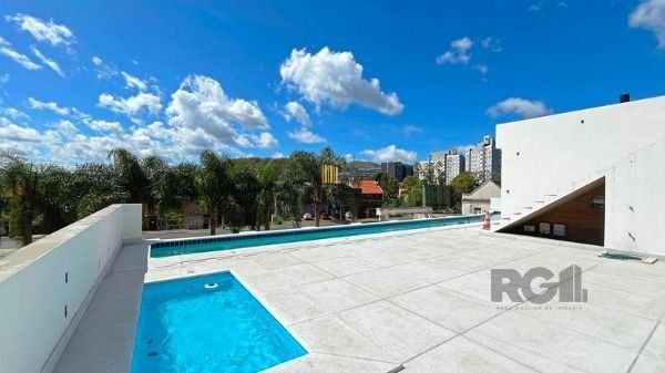 Apartamento em Porto Alegre, no bairro Teresópolis, com 2 dormitório(s), e 2 ban