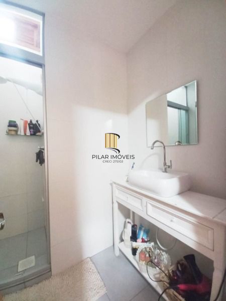 Casa para Venda - 108.8m², 2 dormitórios, sendo 2 suites, 1 vaga - Teresópolis