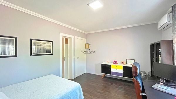 Casa em Porto Alegre, no bairro Aberta dos Morros, com 3 dormitório(s), e 3 banh