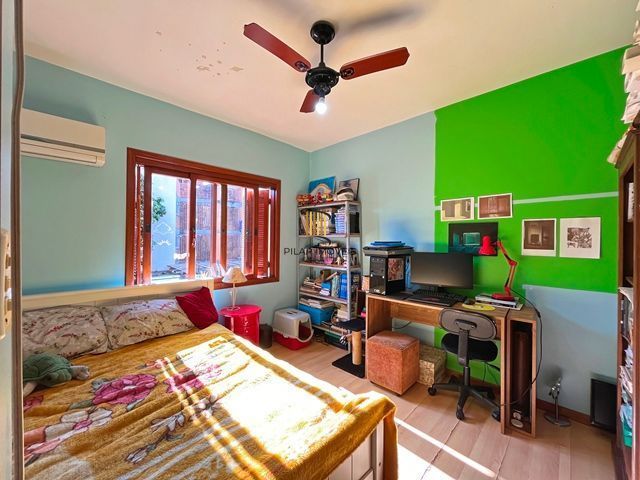 Ótima Residência com 3 dormitórios á venda no Bairro Ipanema.