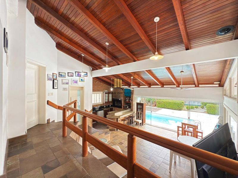 Residência, ótimo padrão com 4 suítes nos altos do Jardim Isabel, com vista pere