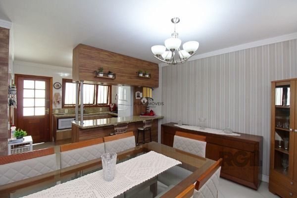 Casa Condominio para Venda - 197m², 3 dormitórios, sendo 1 suites, 2 vagas - Tri