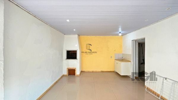 Casa em Porto Alegre, no bairro Restinga, com 2 dormitório(s),