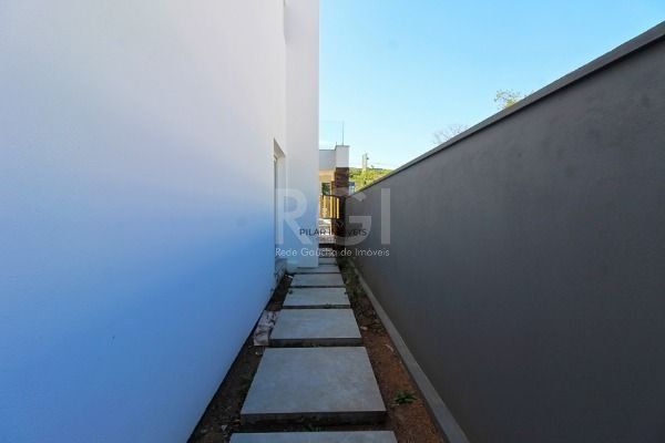 Casa Condominio para Venda - 364m², 3 dormitórios, sendo 3 suites, 2 vagas - Ped