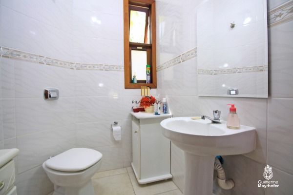 Casa para Venda - 200m², 3 dormitórios, sendo 1 suites, 4 vagas - Ipanema