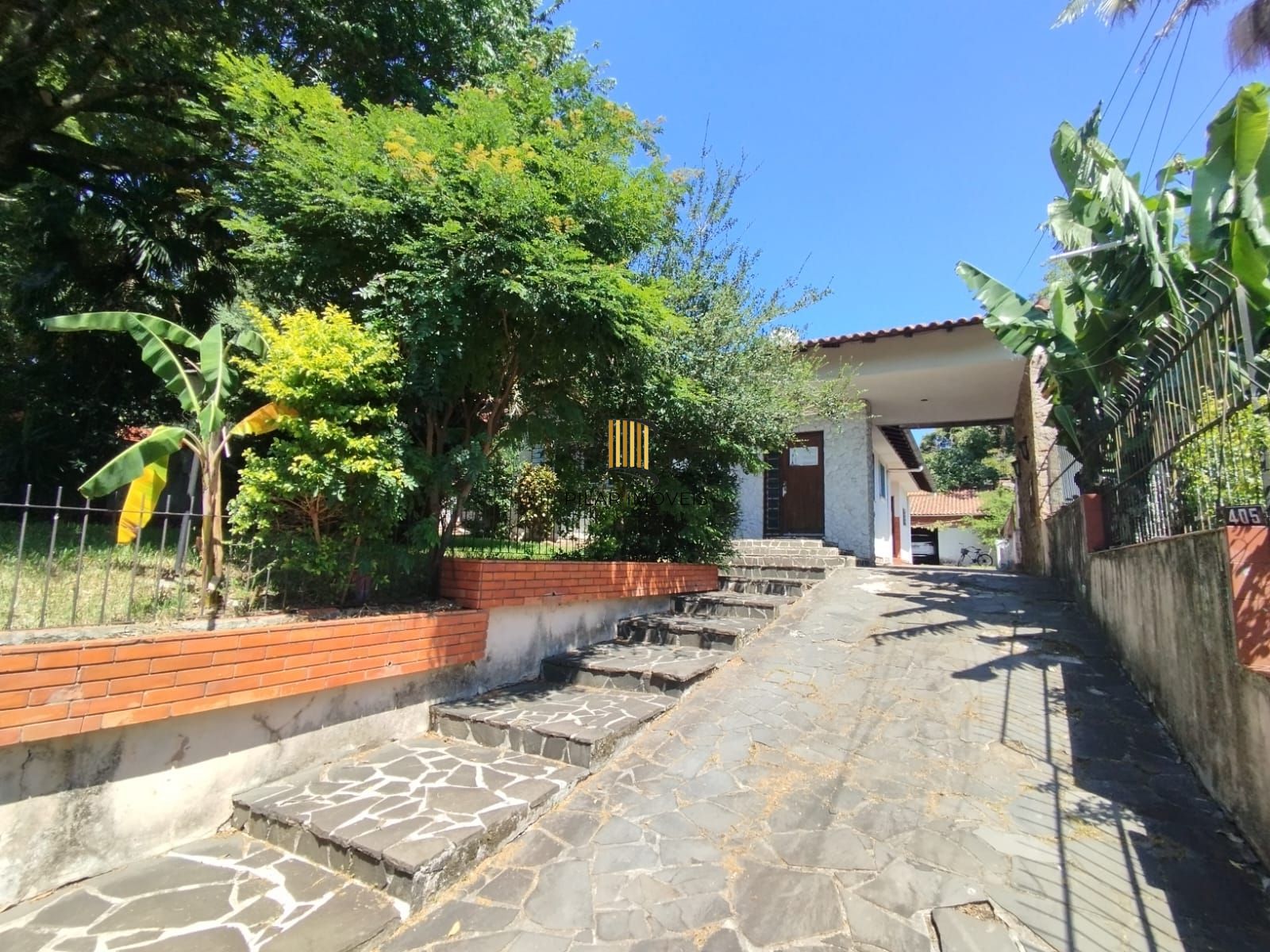 Casa 3 dormitórios no bairro Tristeza