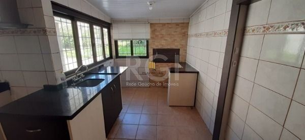 Sobrado para Venda - 246.69m², 3 dormitórios, sendo 1 suites, 2 vagas - Vila Nov