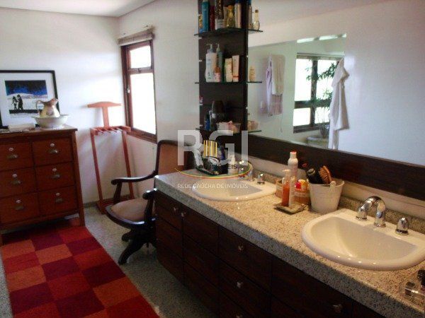 Casa para Venda - 700m², 4 dormitórios, sendo 4 suites, 6 vagas - Vila Conceição