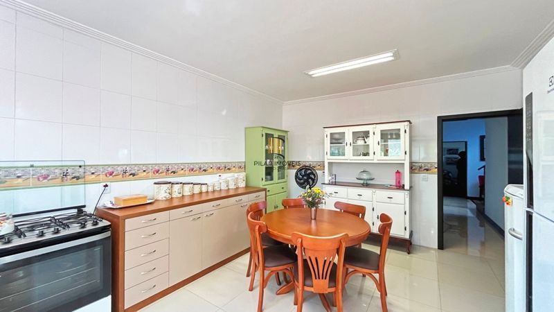 Altos do lago- Com 3 dormitórios, 3 vagas , piscina , Linda e ampla casa em cond