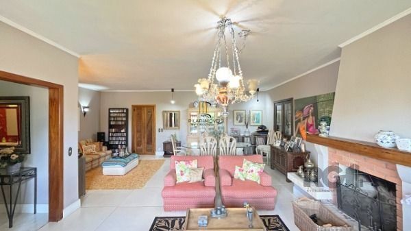 Casa para Venda - 370m², 4 dormitórios, sendo 1 suites, 3 vagas - Vila Assunção