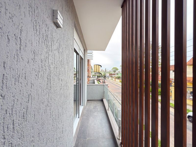 Casa contemporânea, 4 d, sendo 2 suítes, uma no térreo,206 m² , bairro tristeza