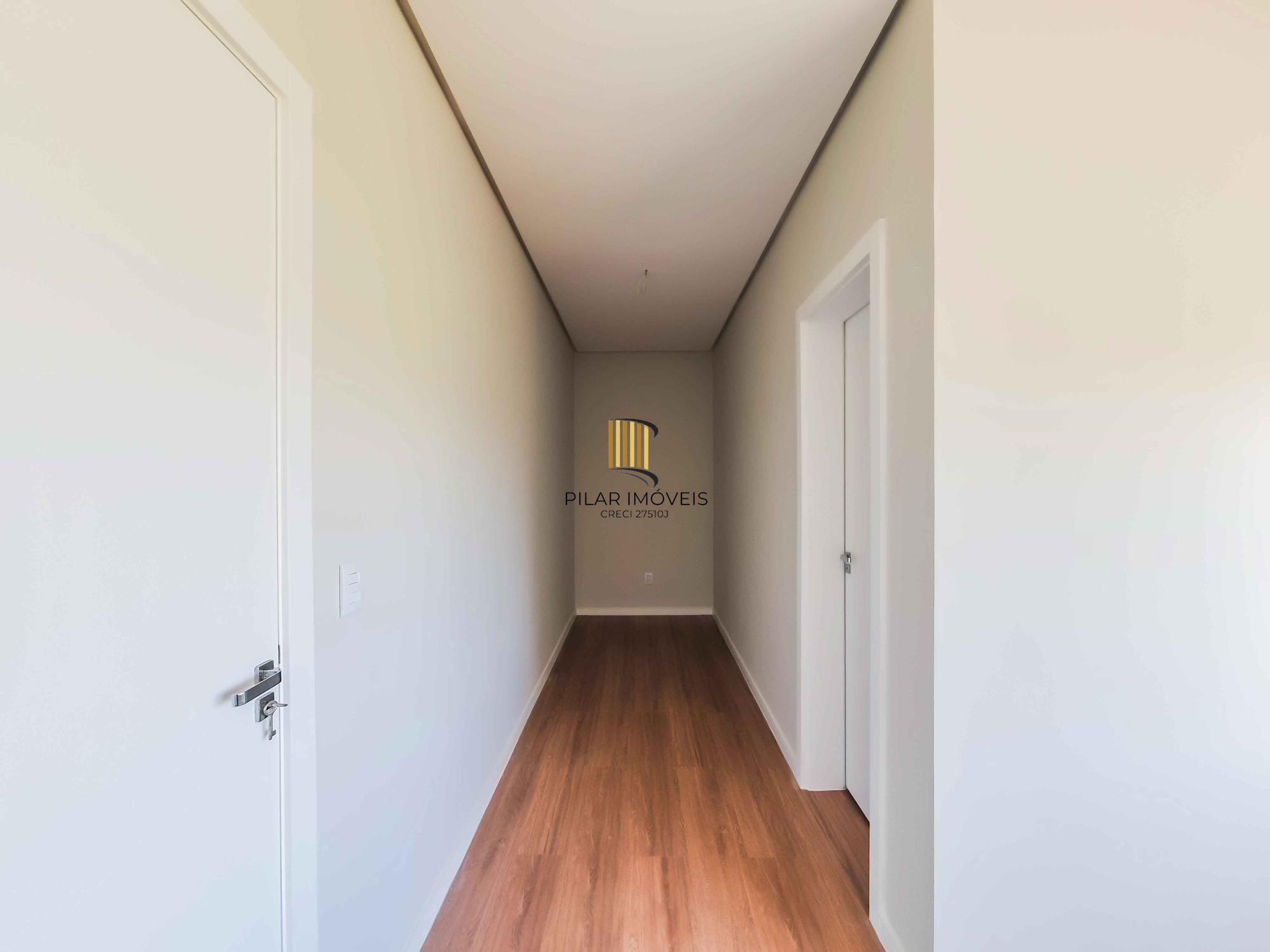 Condomínio Garden, bairro Hípica, 3 dormitórios, 1 suíte, pátio, infra de clube