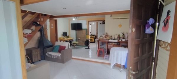 Casa 3 dormitórios à venda Guarujá Porto Alegre/RS