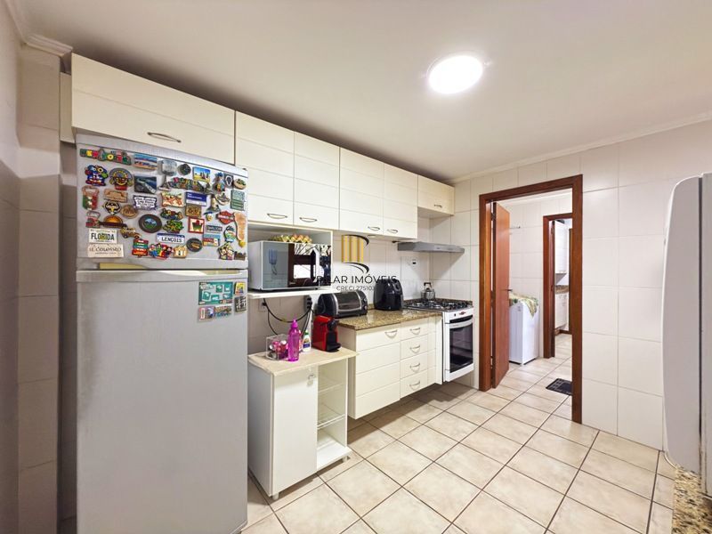 Linda Residência com 3 dormitórios sendo 1 suíte no Jardim Isabel.